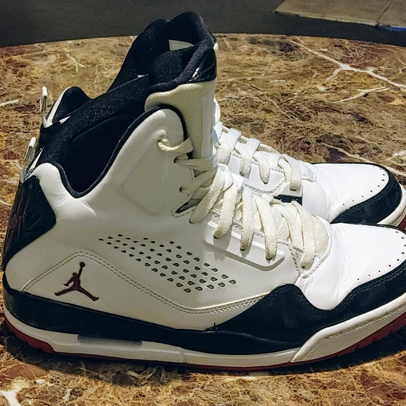Air Jordan SC-3 Flight Basketball Sneakers - Picture 6 of 11